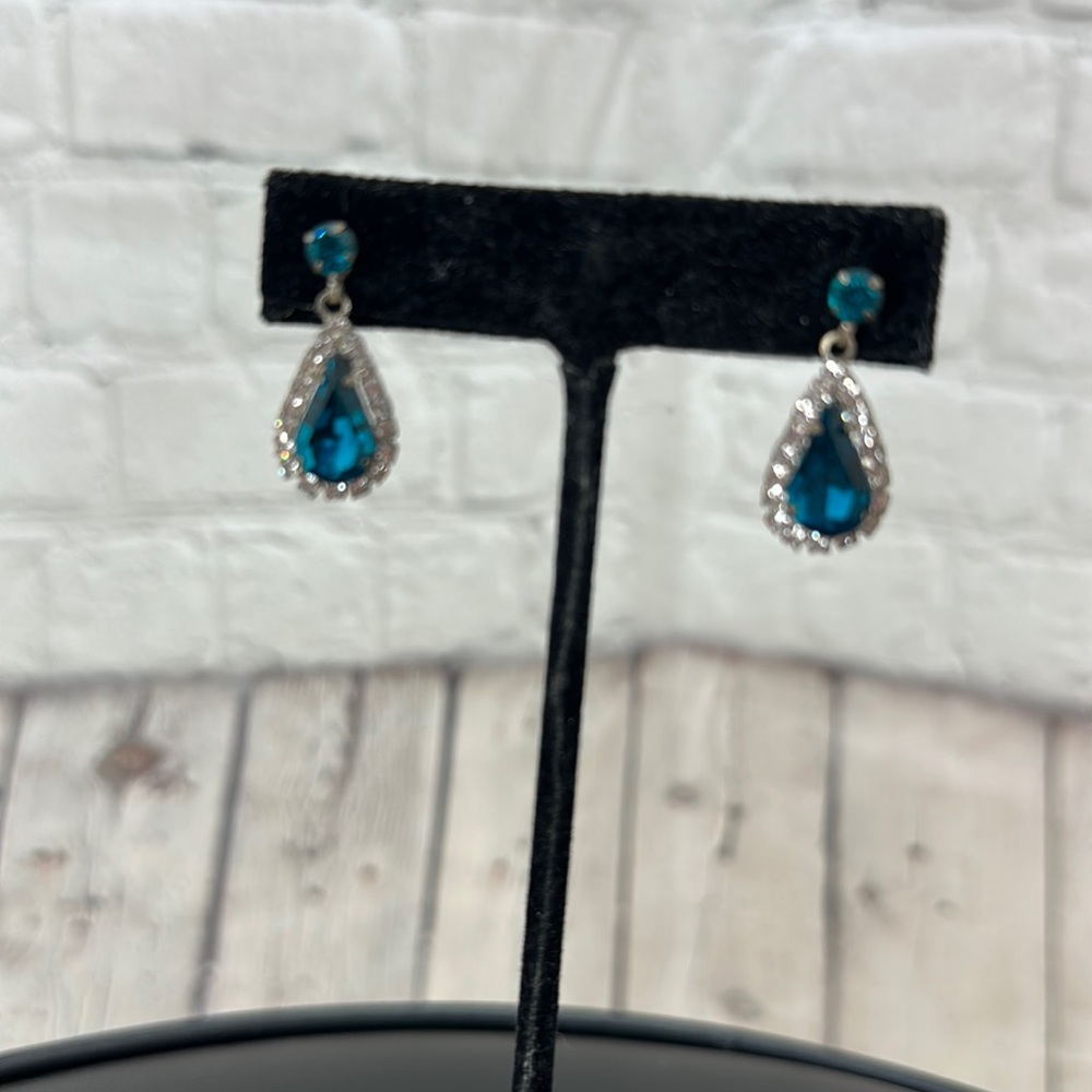 Women’s teal blue‎ and clear stone drop pierced  pageant earrings